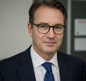 CEO - Noah Bennett